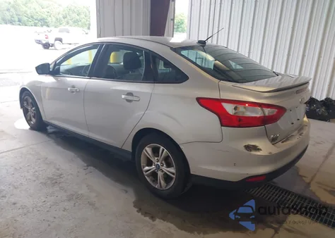 2012 Ford Focus Se z USA, uszkodzony, nr VIN 1FAHP3F25CL224401
